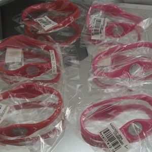 Nwts 6 power balance bracelets. Lg. lot 323
